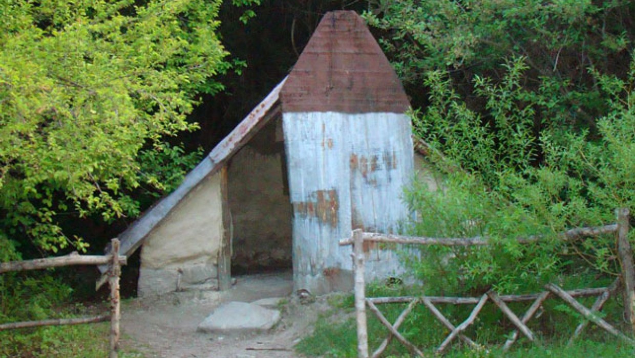 Arrowtown Chinese Village - miner's hut 