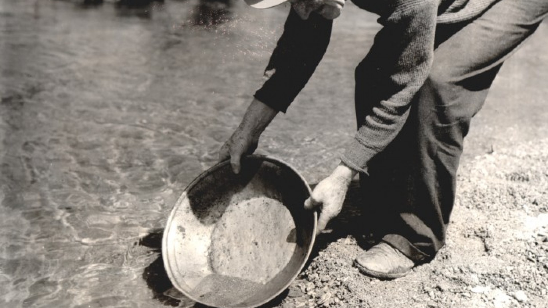 Panning for Gold on the Arrow River