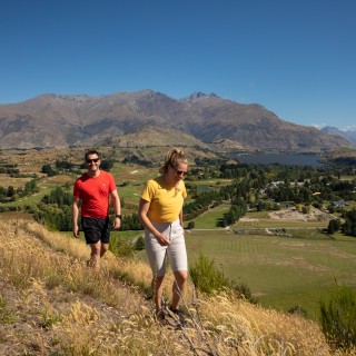 Walking Feehly Hill above Arrowtown